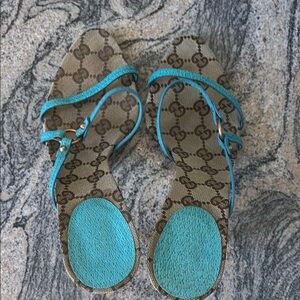 Gucci Women's Blue and Brown Sandals size 8. EUC